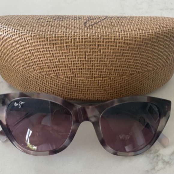Maui Jim Accessories - Maui Jim CAPRI purple Havanna Frame/Maui Rose Lens